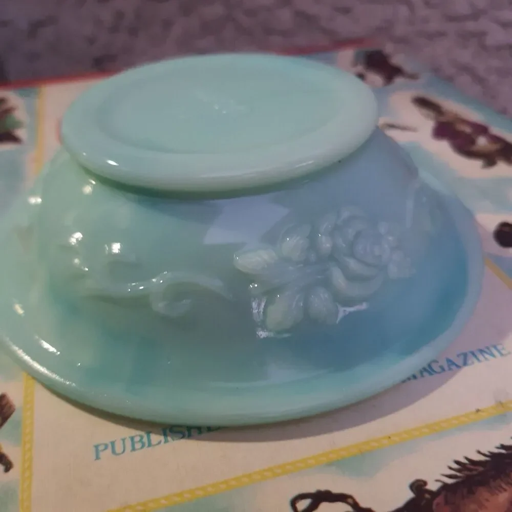 Vintage 70s Avon Skin So Soft Pitcher & Bowl Jadeite color Milk Glass 6'' Empty